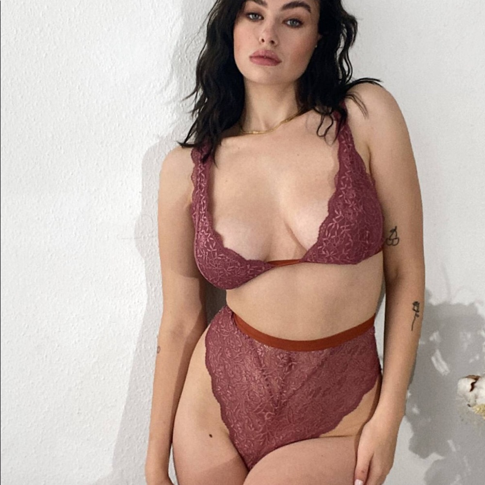 WE ARE WE WEAR Bra